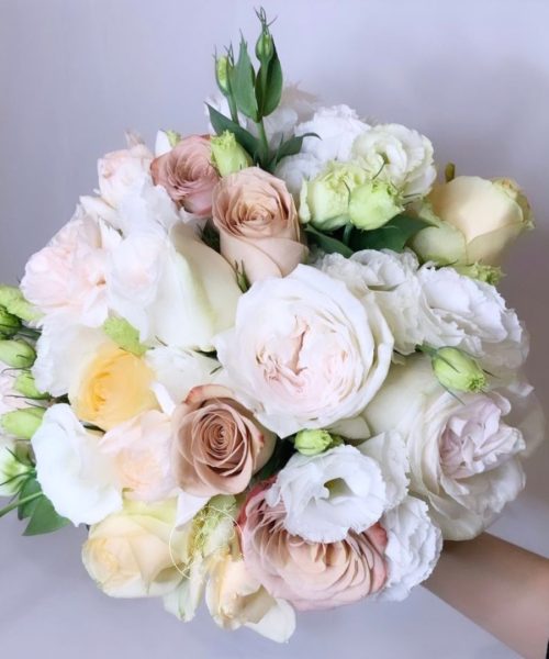 rustic white hand bouquet - round rose bouquet