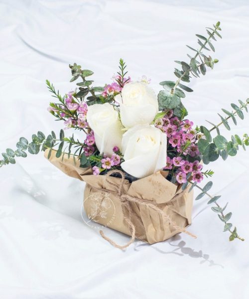 Satomi Japanese Style Flower Box - White Kenya Rose Box