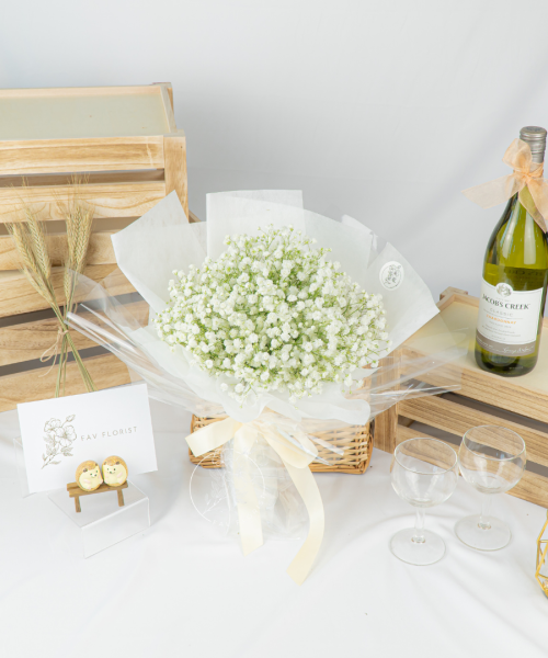 Snow White – Baby Breath Bouquet